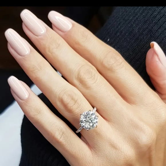 Stunning 5.40ct Moissanite Diamond Solitaire - Picture 3 of 12